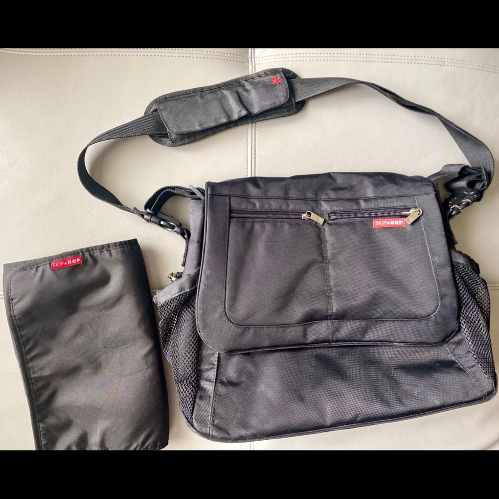 Skip Hop 🖤 Diaper Bag